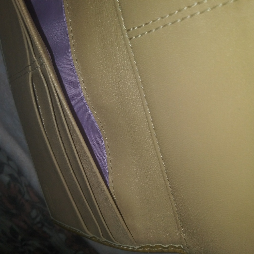 Coach Wallet - Picture 4 of 7
